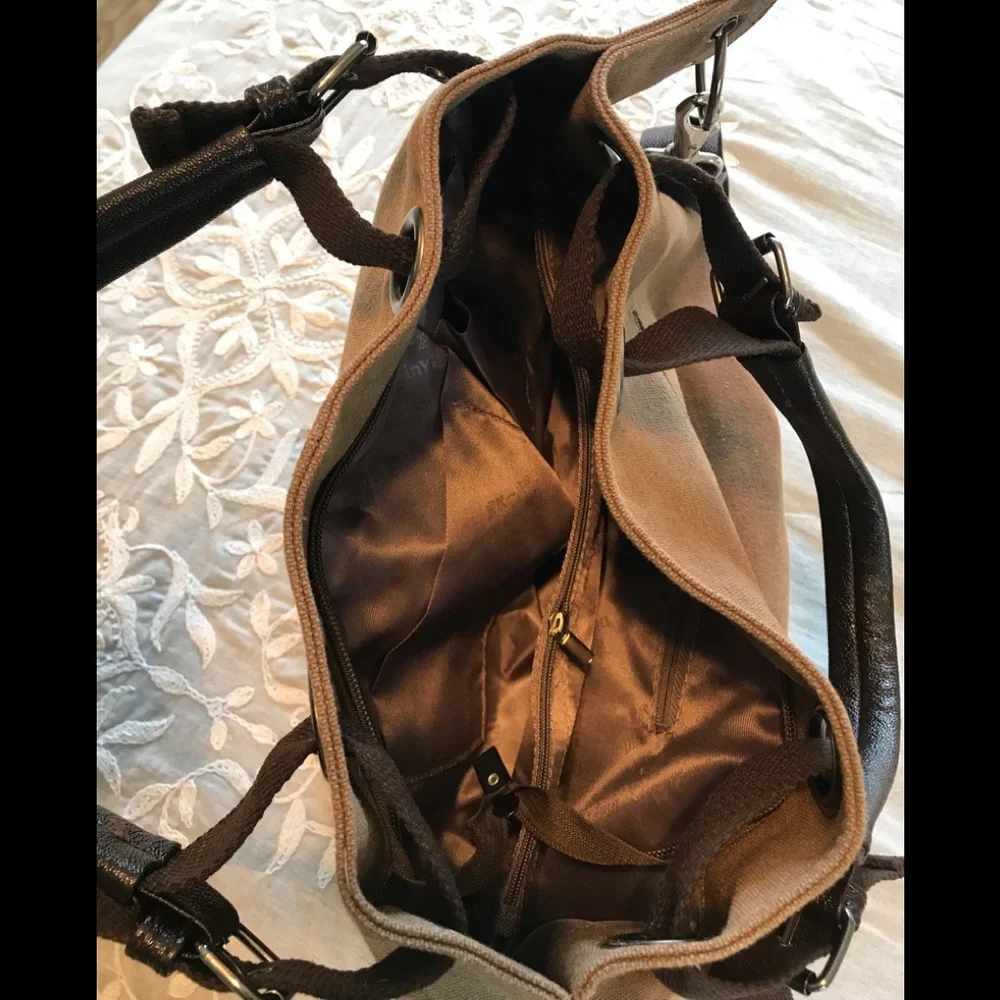 Ding Xin Yizu Brown Canvas Hobo/Satchel. NWOT.